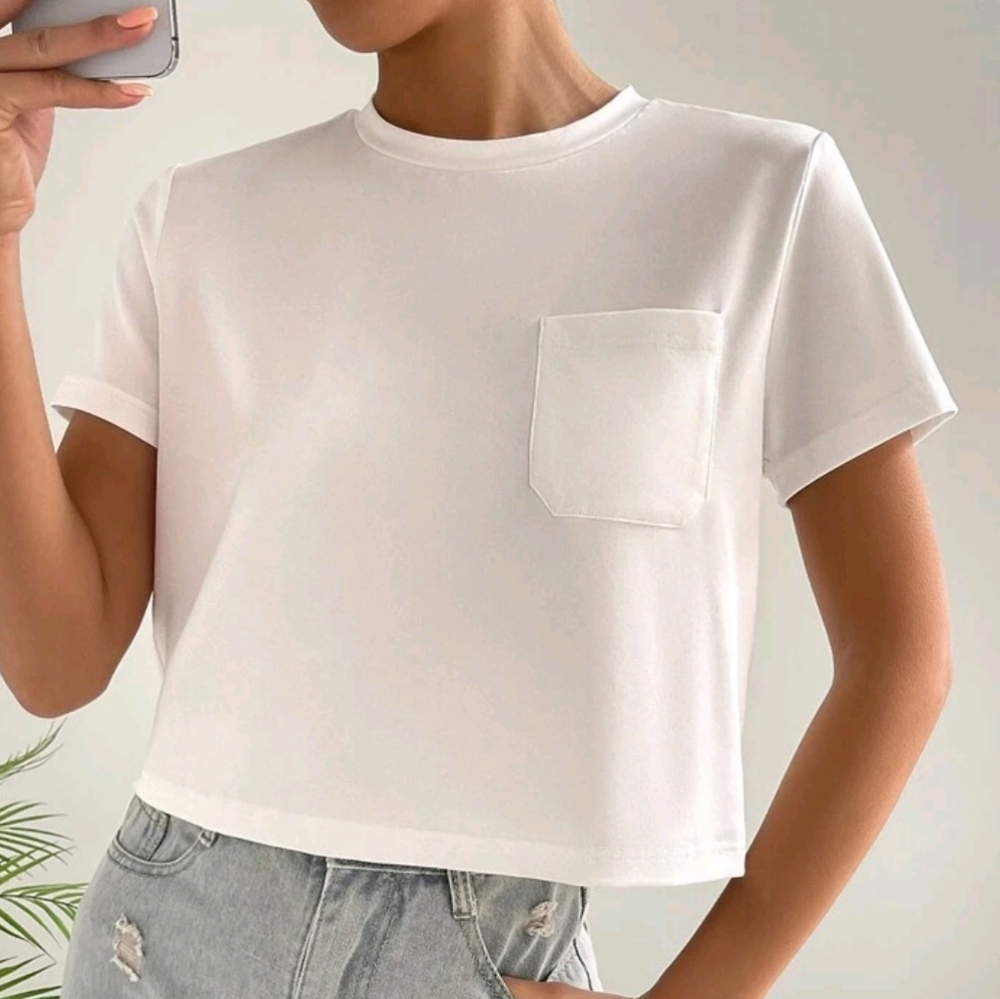 Women Rolled Sleeve Cropped Tee